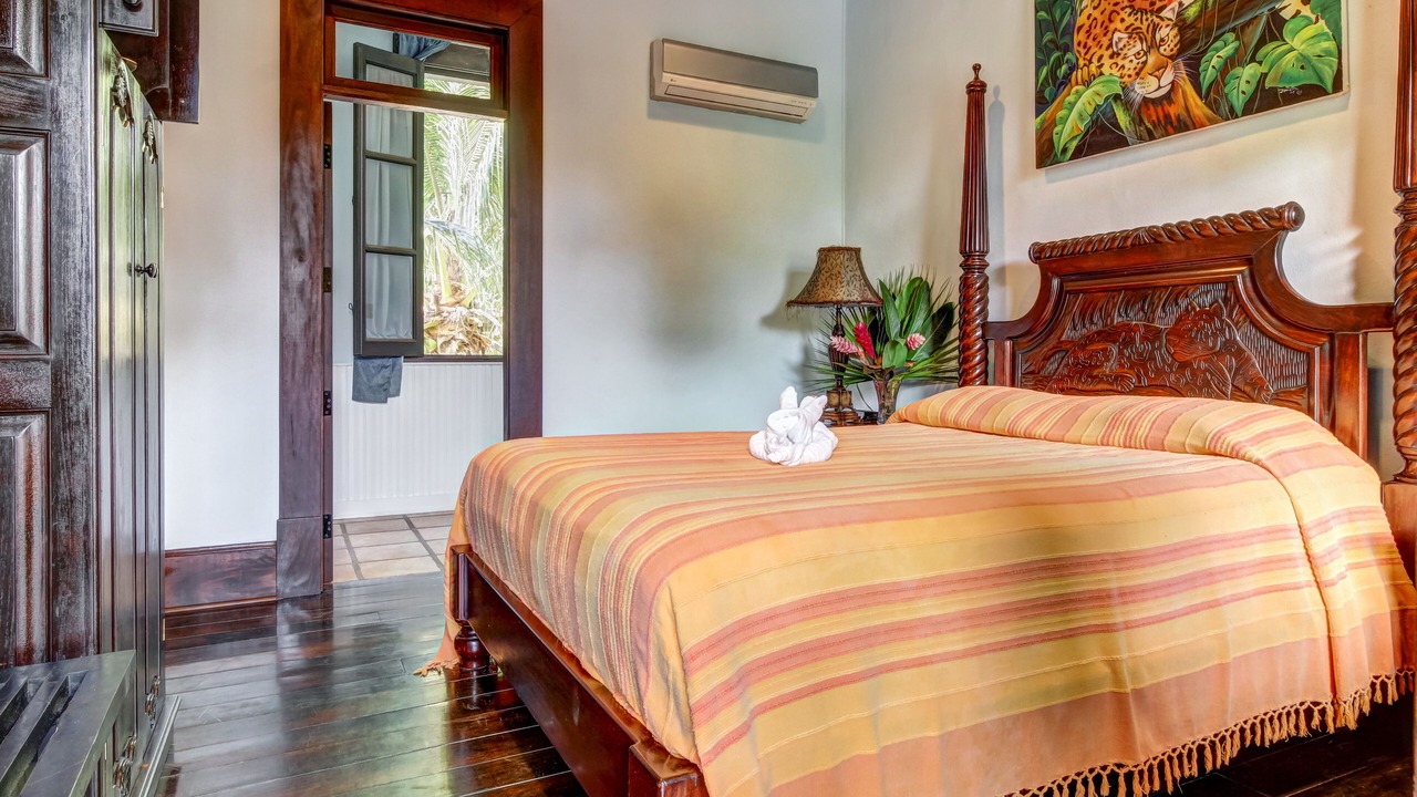 Photo of Bedroom in Bullet Tree Falls