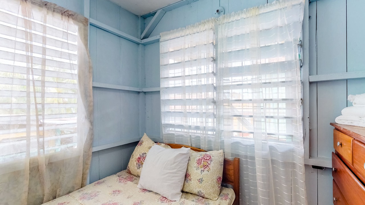 Photo of Bedroom in Placencia