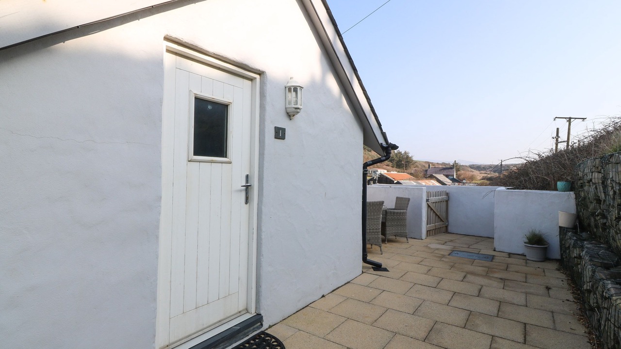 Photo of Patio Balcony in Aberdaron