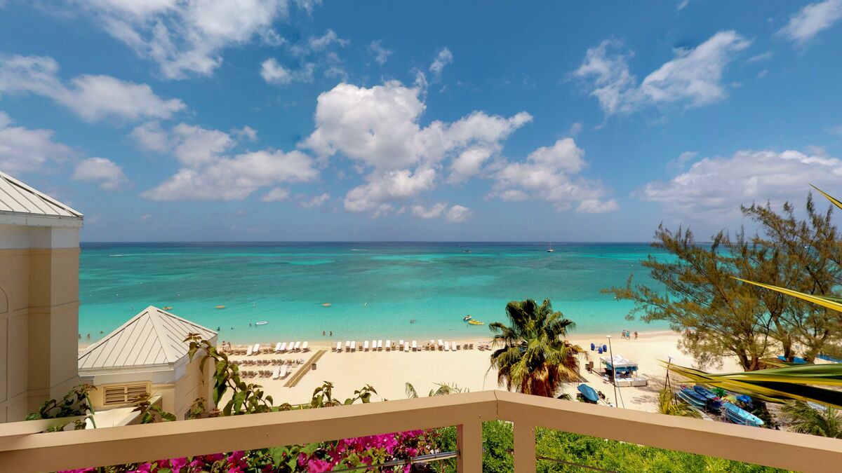 Photo of Patio Balcony in Seven Mile Beach