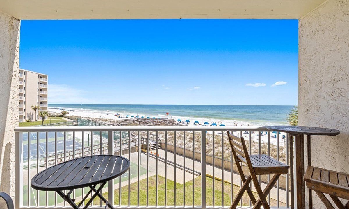 Photo of Patio Balcony in Holiday Isle