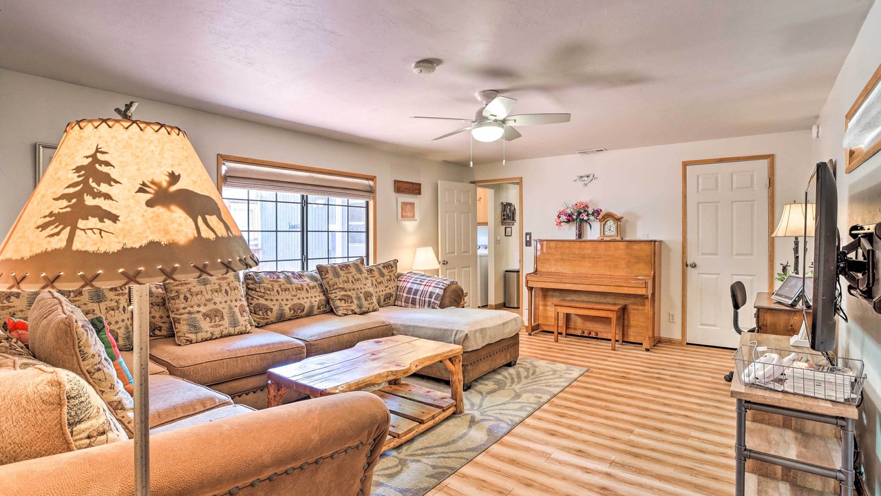Photo of Livingroom in Big Bear