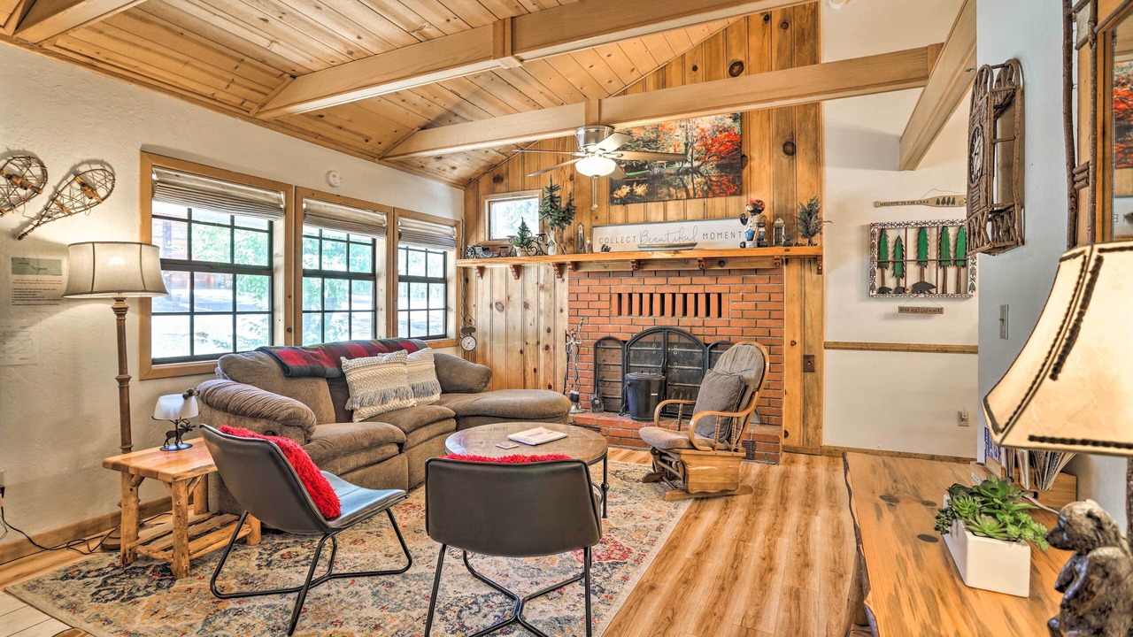 Photo of Livingroom in Big Bear
