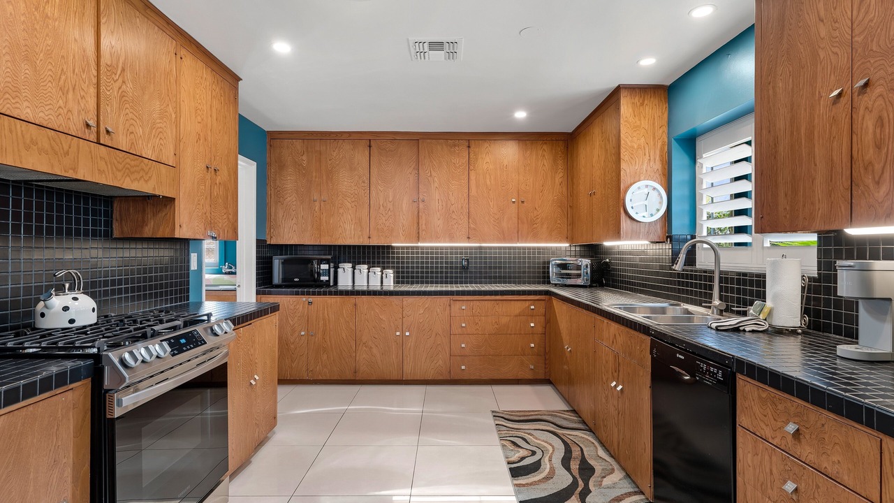 Photo of Kitchen in Tahquitz River Estates