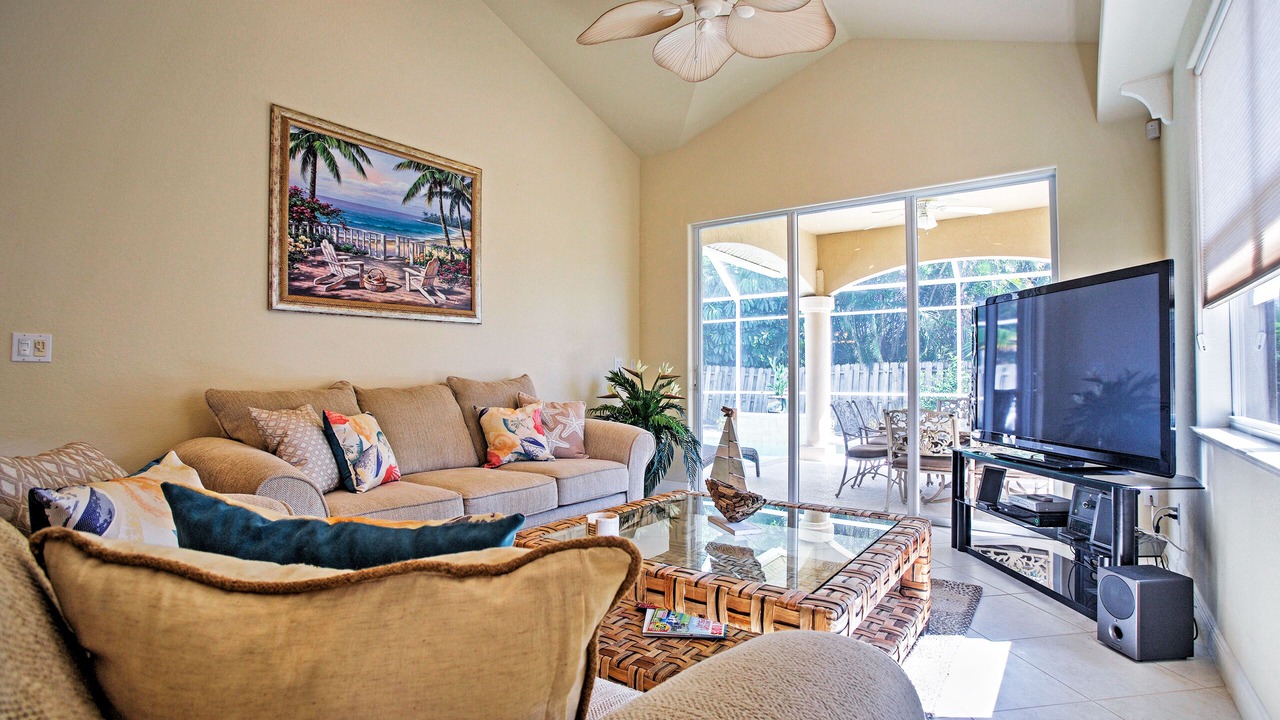 Photo of Bedroom in Naples Park