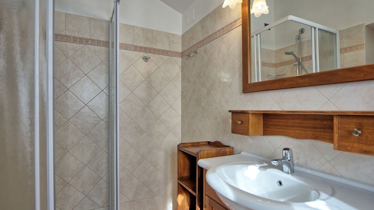 Photo of Bathroom in Portole