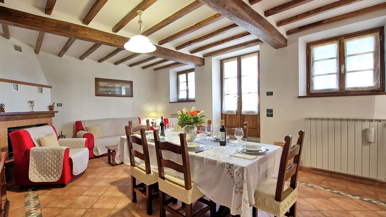 Photo of Livingroom in Portole