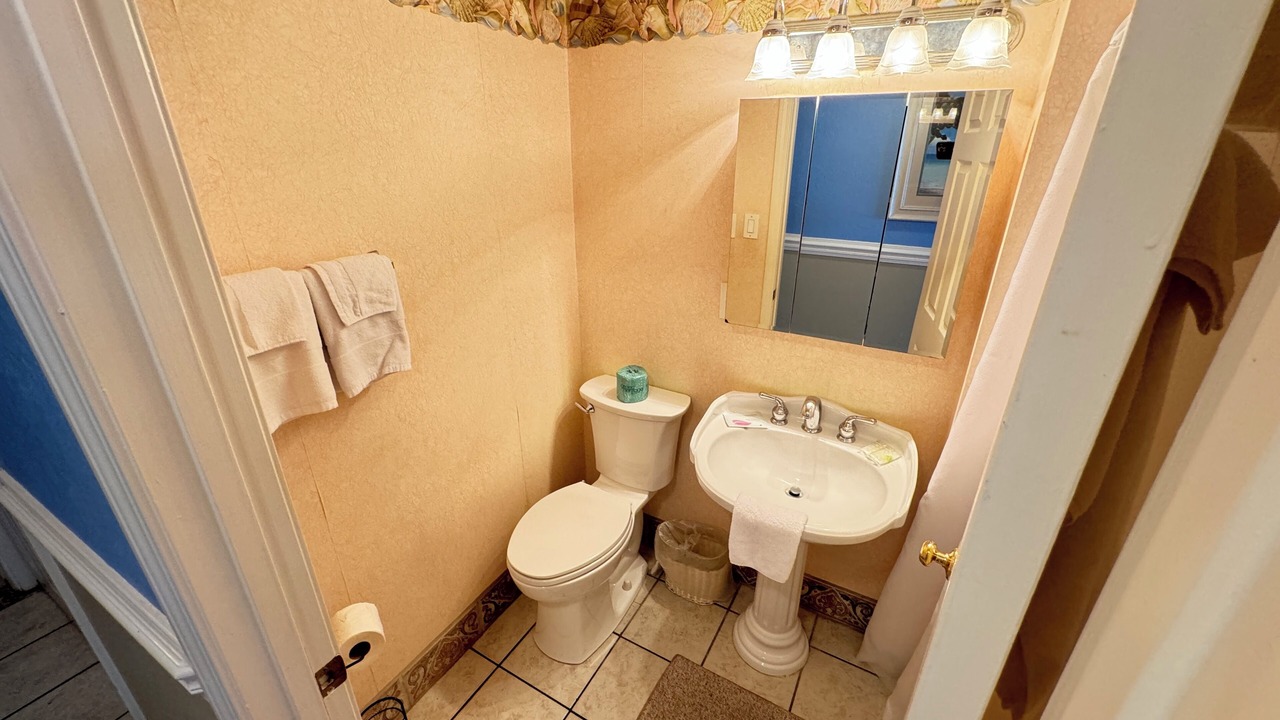 Photo of Bathroom in Garden City