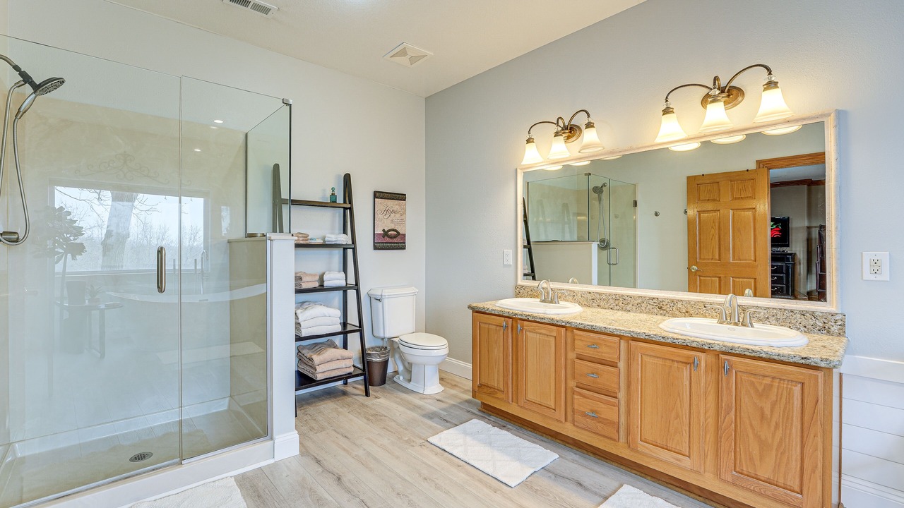 Photo of Bathroom in Table Rock
