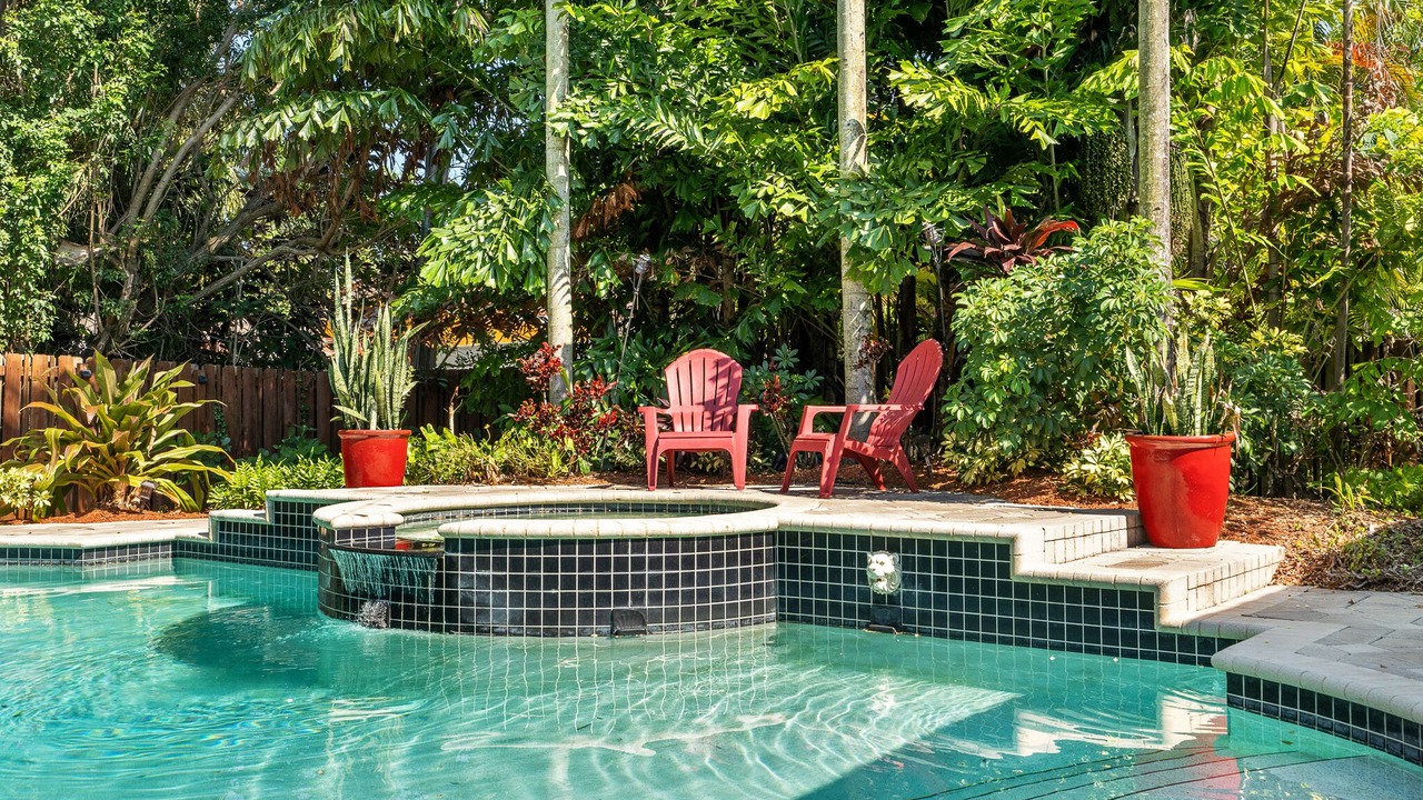 Photo of Outdoor in Hollywood Lakes