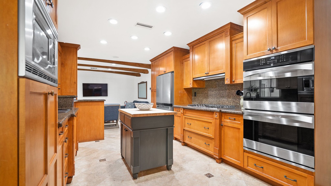 Photo of Kitchen in Hollywood Lakes