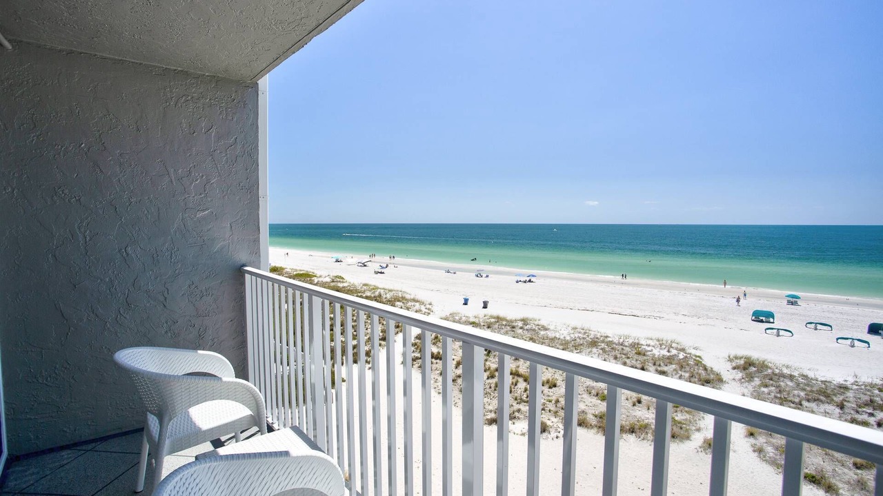 Photo of Patio Balcony in Treasure Island