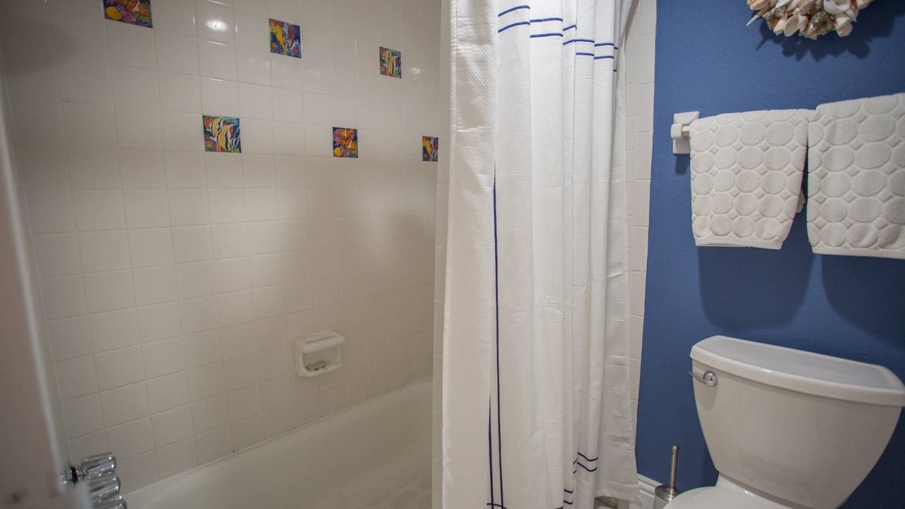 Photo of Bathroom in Treasure Island
