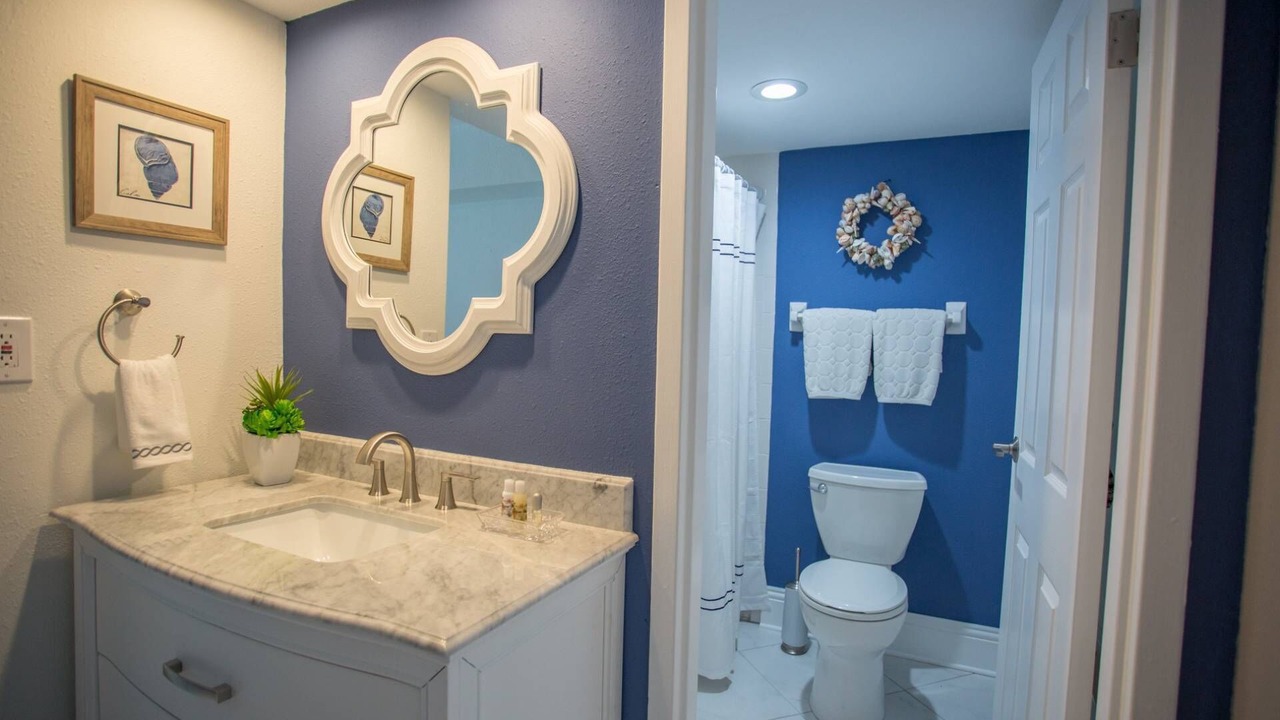 Photo of Bathroom in Treasure Island