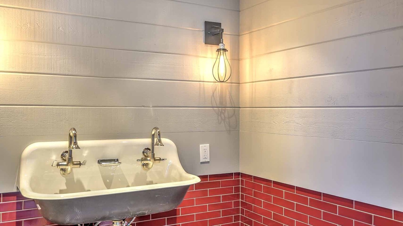 Photo of Bathroom in Lake Forest