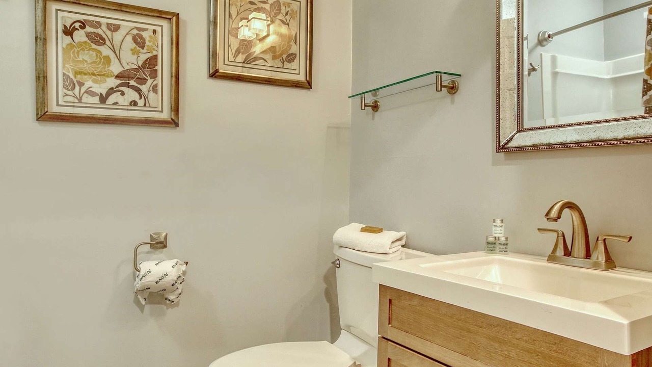Photo of Bathroom in Surfside Beach