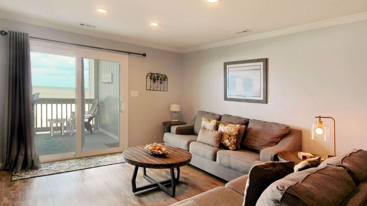 Photo of Livingroom in Surfside Beach