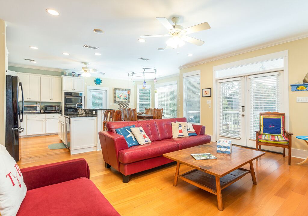 Photo of Livingroom in Tybee Island