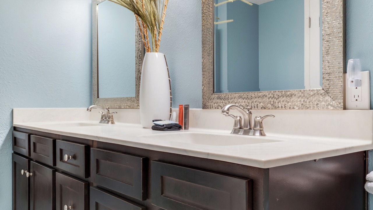 Photo of Bathroom in Holiday Isle