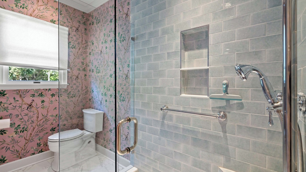 Photo of Bathroom in Vanderhorst Plantation