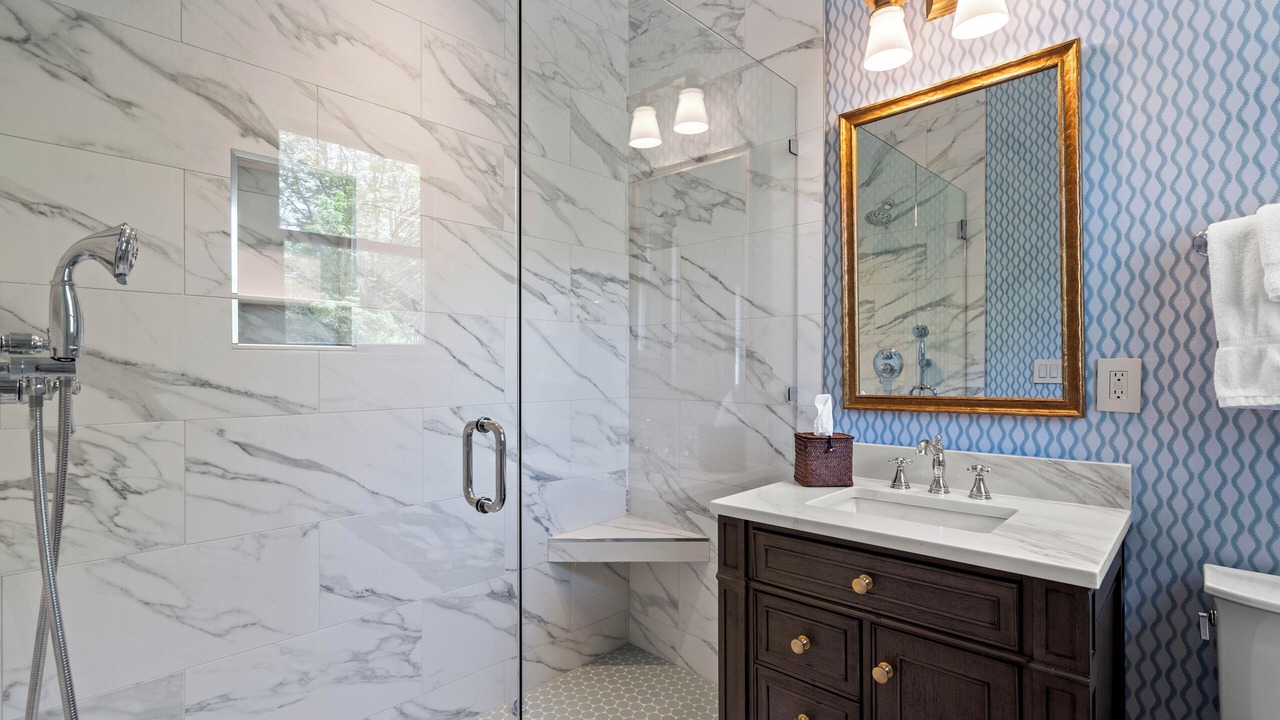 Photo of Bathroom in Vanderhorst Plantation