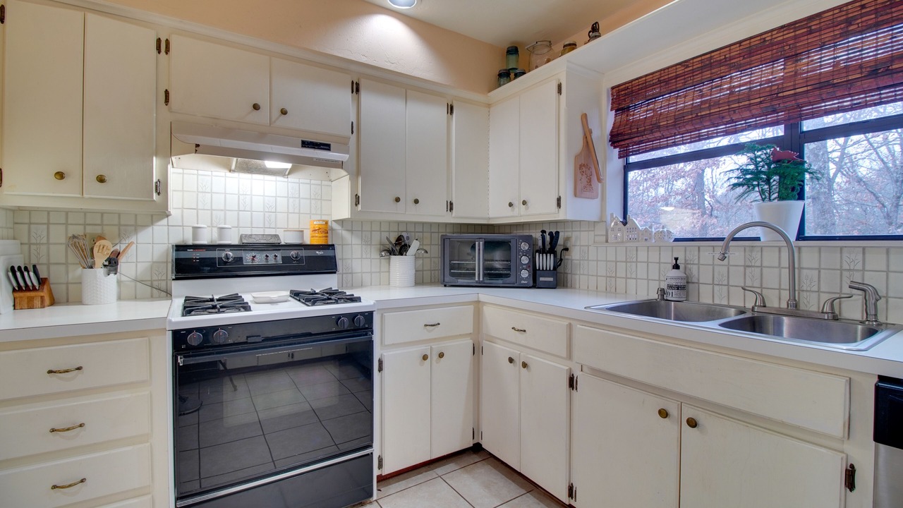 Photo of Kitchen in Scraper