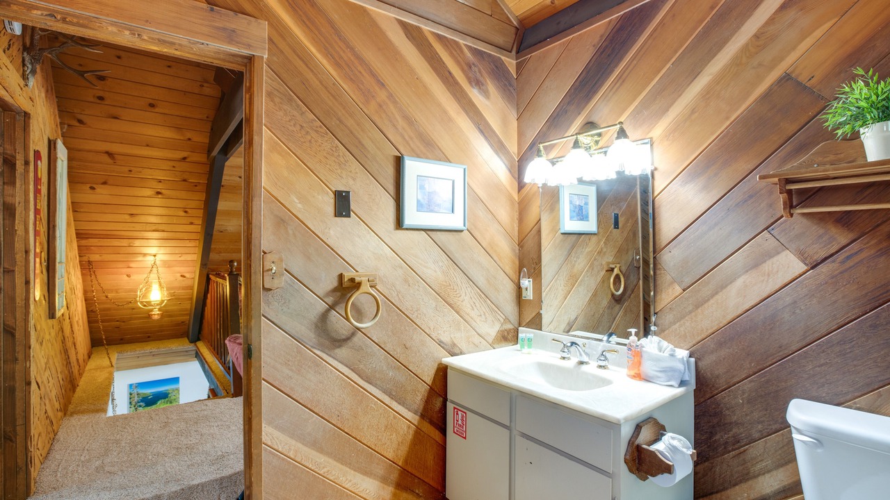 Photo of Bathroom in Christmas Valley