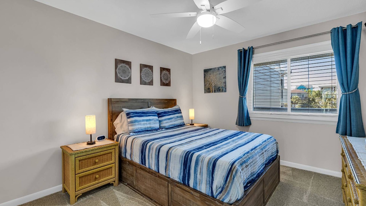 Photo of Bedroom in Surfside Beach
