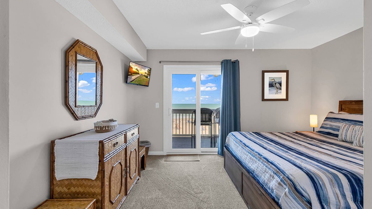 Photo of Bedroom in Surfside Beach