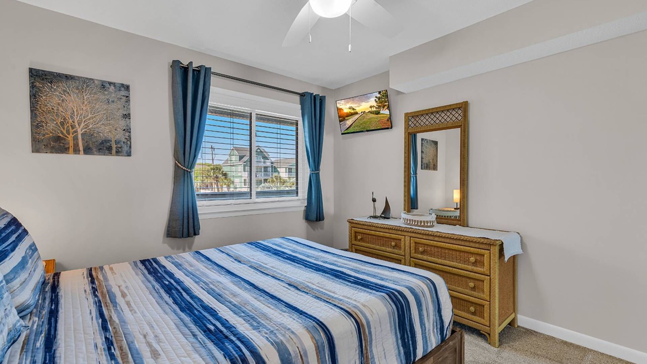 Photo of Bedroom in Surfside Beach