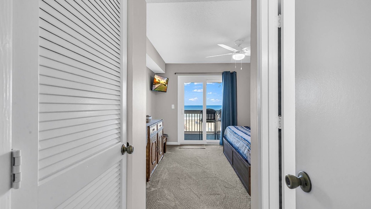 Photo of Bedroom in Surfside Beach