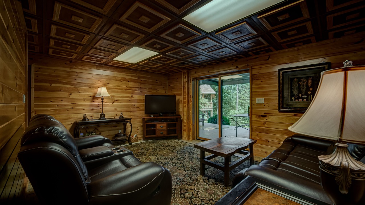 Photo of Livingroom in Blairsville