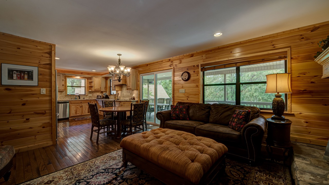Photo of Livingroom in Blairsville