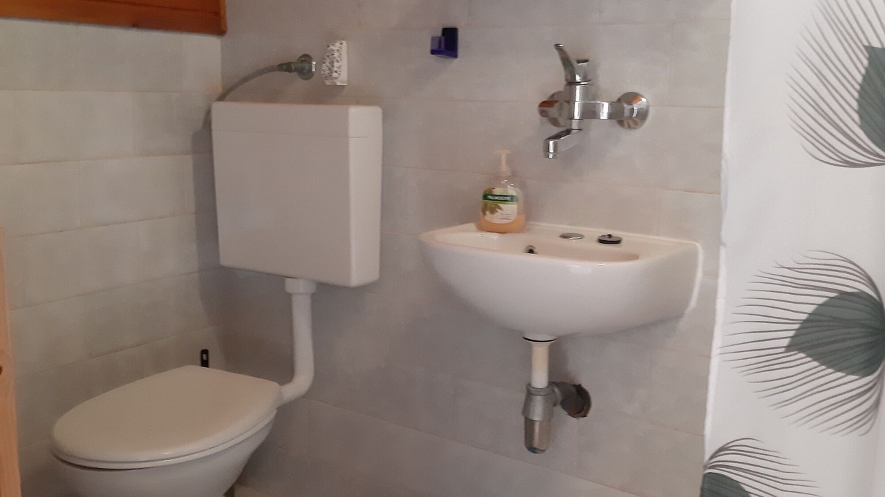 Photo of Bathroom in Cove Basina (Jelsa)