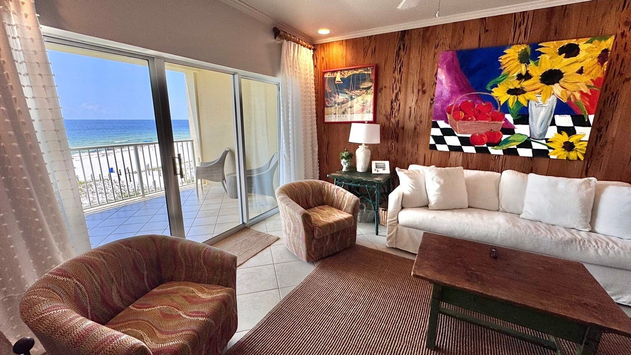 Photo of Livingroom in Orange Beach East