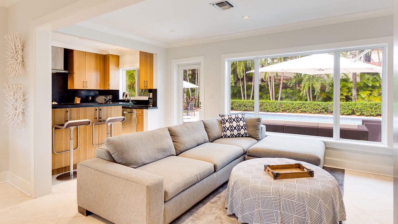 Photo of Livingroom in Southwest Coconut Grove