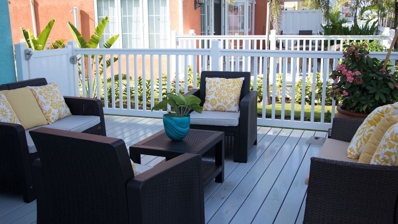 Photo of Patio Balcony in Orange Bay
