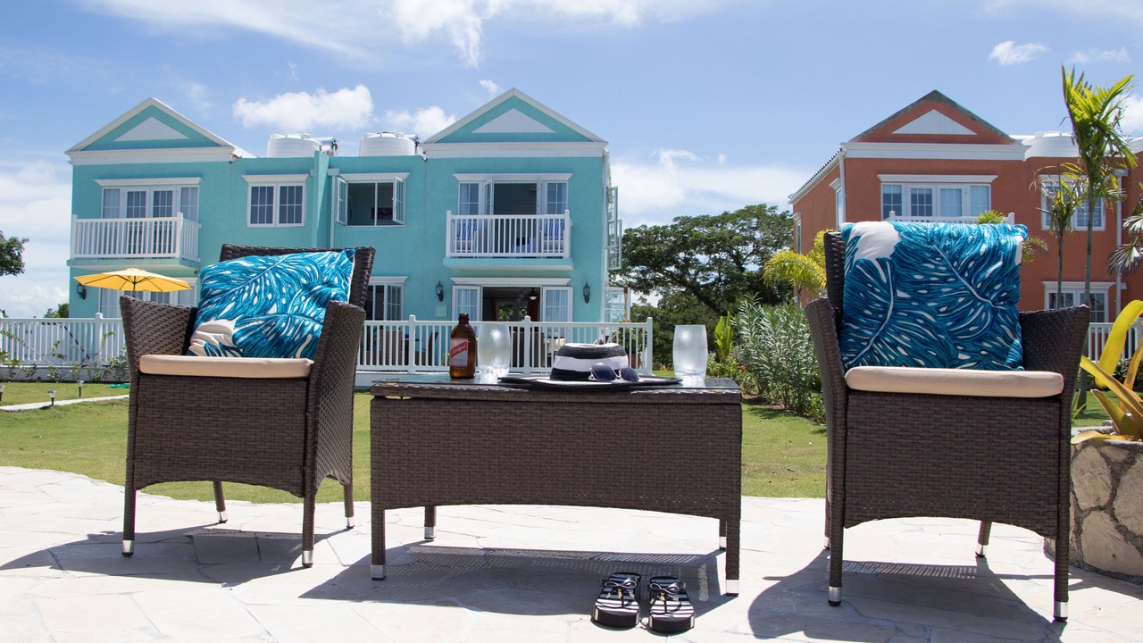 Photo of Patio Balcony in Orange Bay
