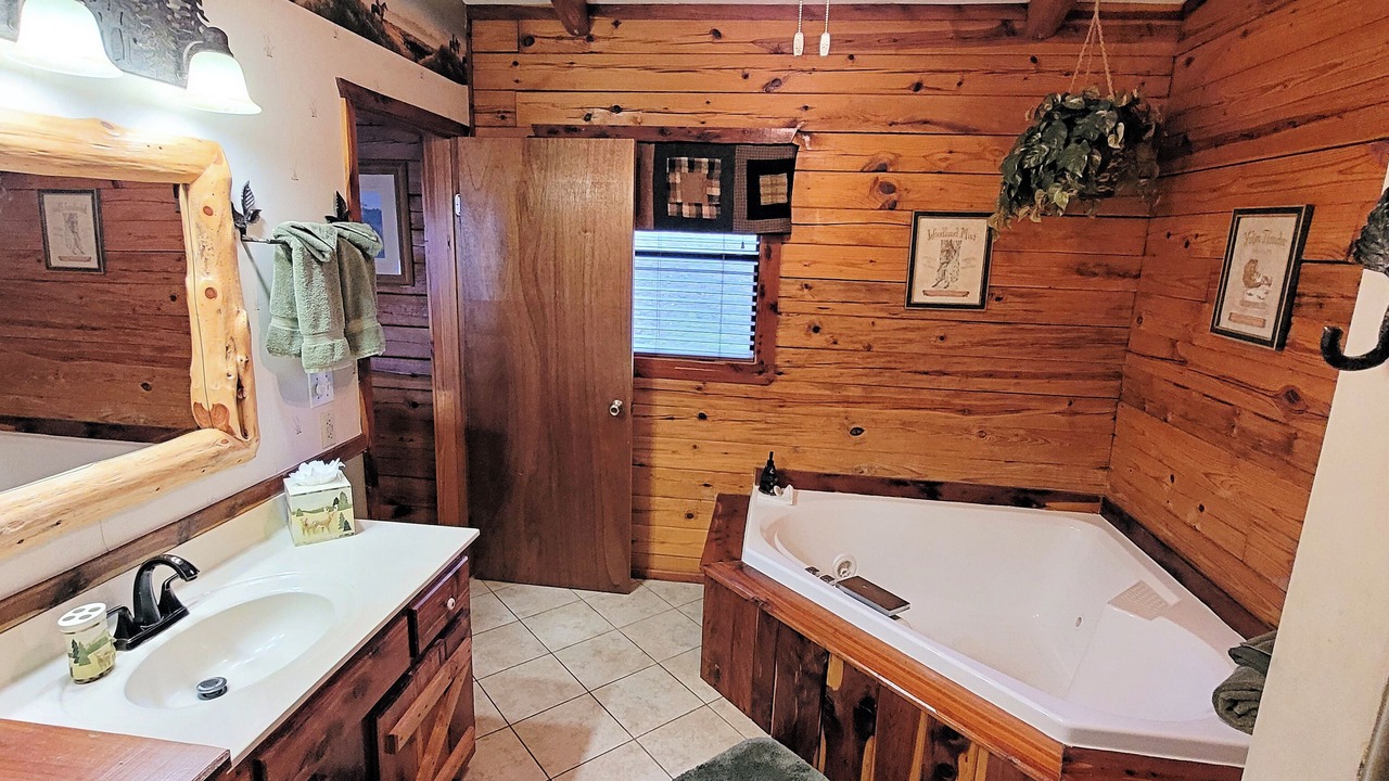 Photo of Bathroom in Sylvan Shores