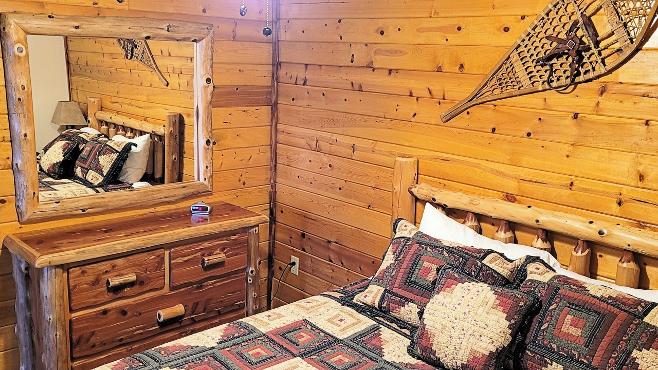 Photo of Bedroom in Sylvan Shores