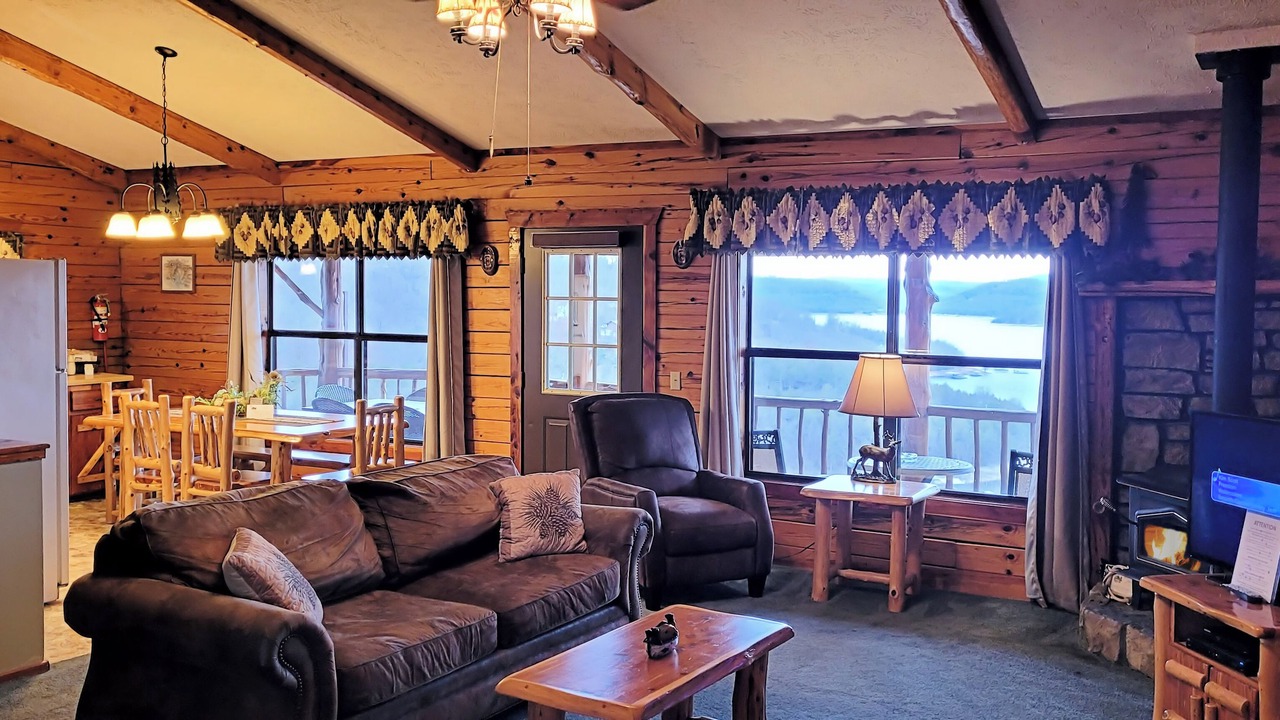 Photo of Livingroom in Sylvan Shores