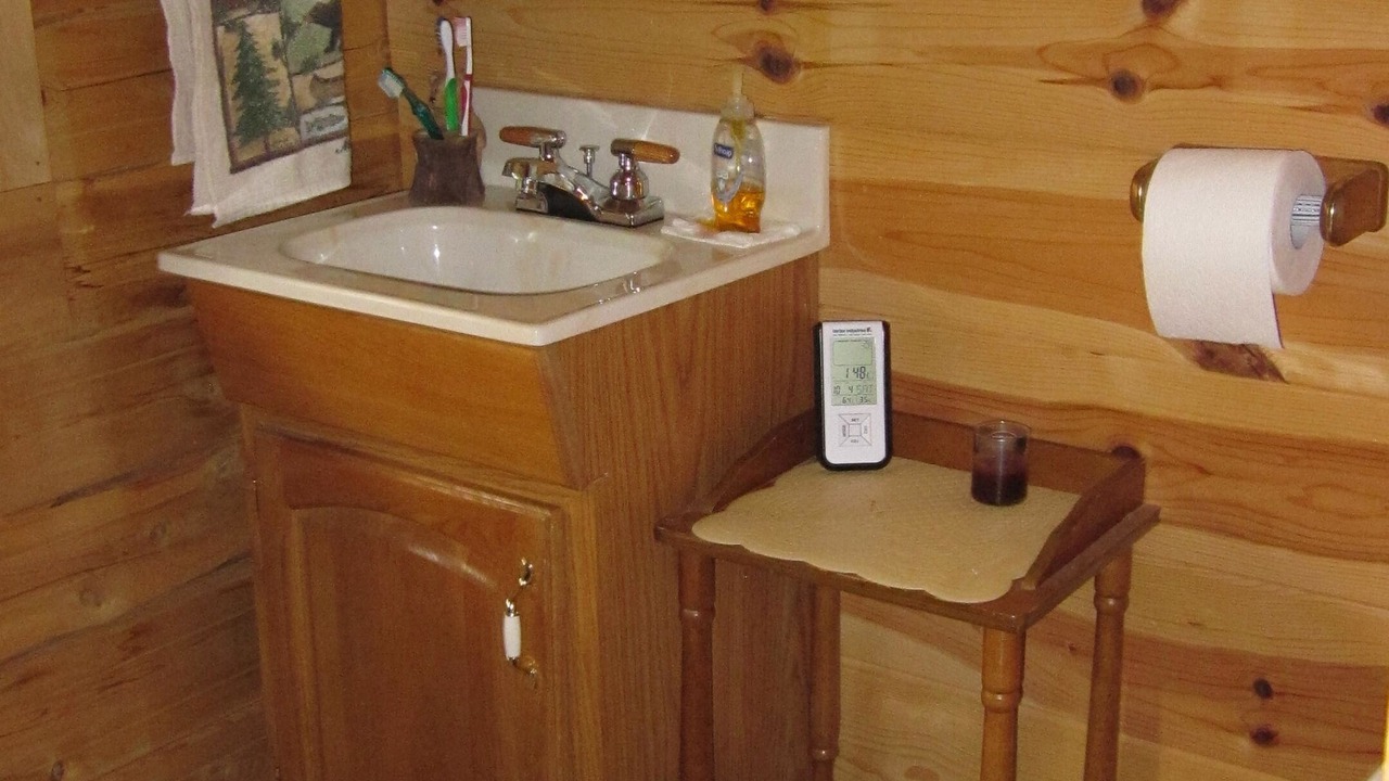 Photo of Bathroom in Munising