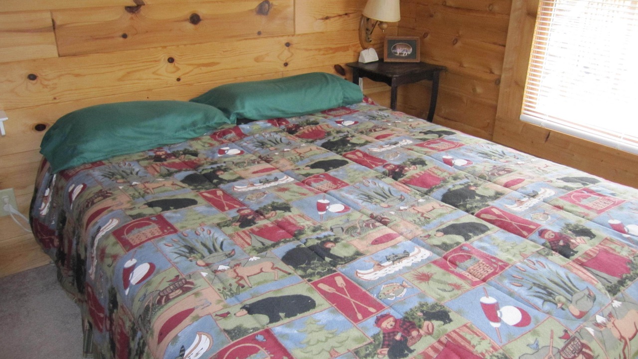 Photo of Bedroom in Munising
