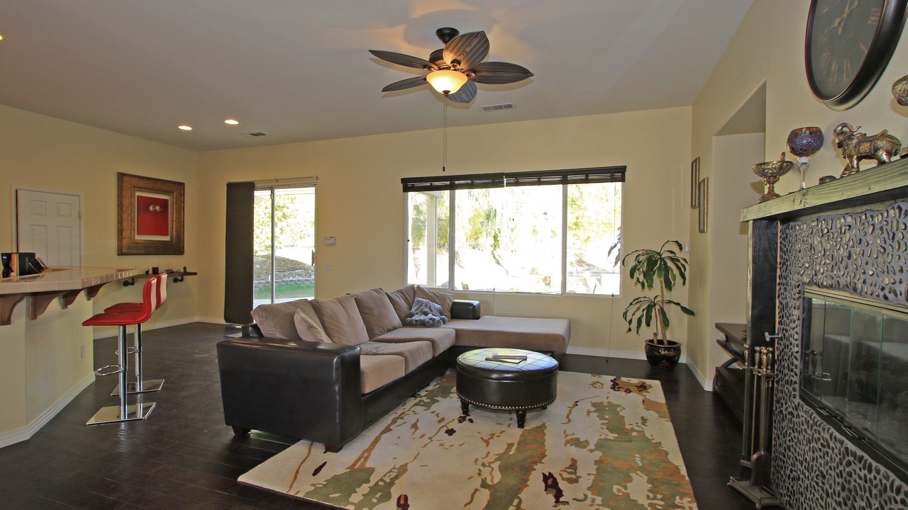 Photo of Livingroom in Desert Hot Springs