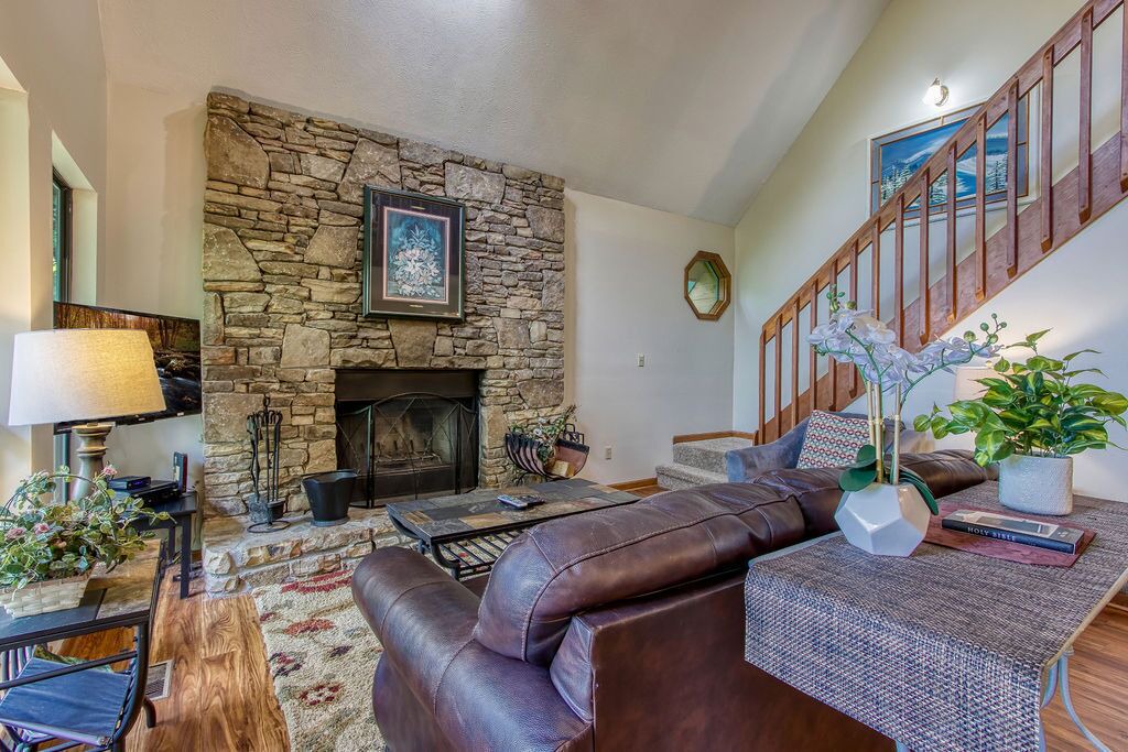 Photo of Livingroom in Chalet Village