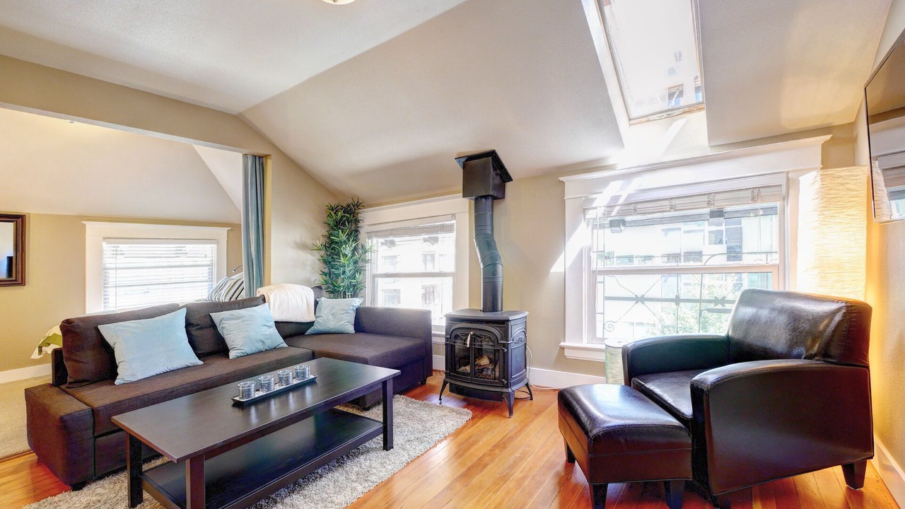 Photo of Livingroom in Downtown Portland