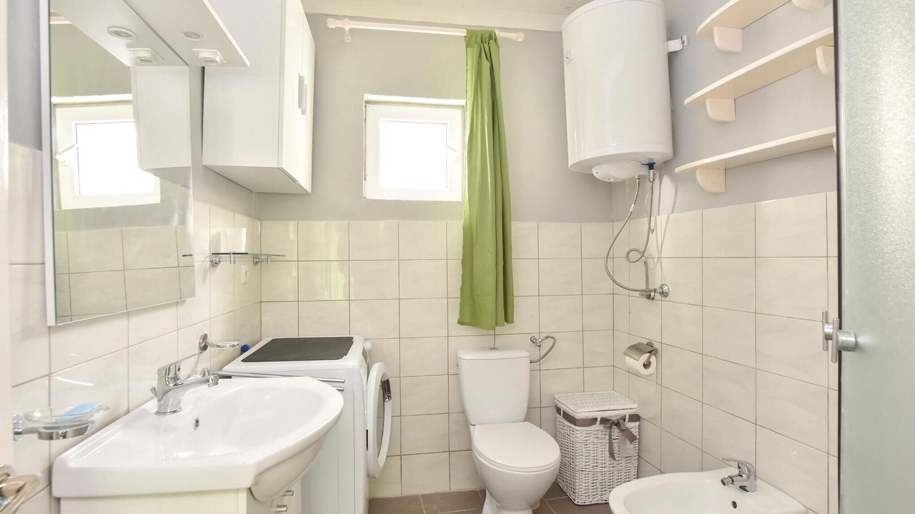 Photo of Bathroom in Slime