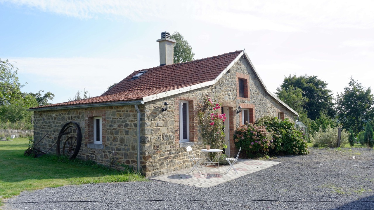 Photo of Patio Balcony in Bourseigne-Vieille