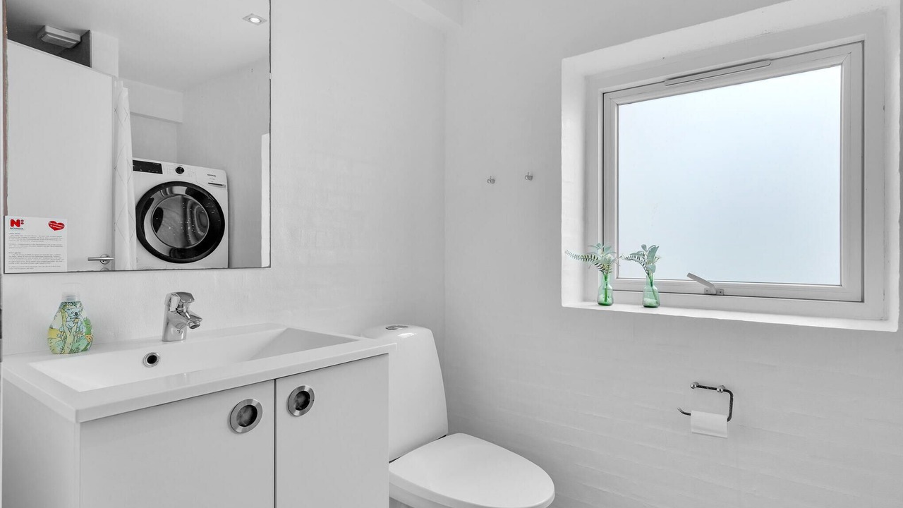 Photo of Bathroom in Flovt Strand
