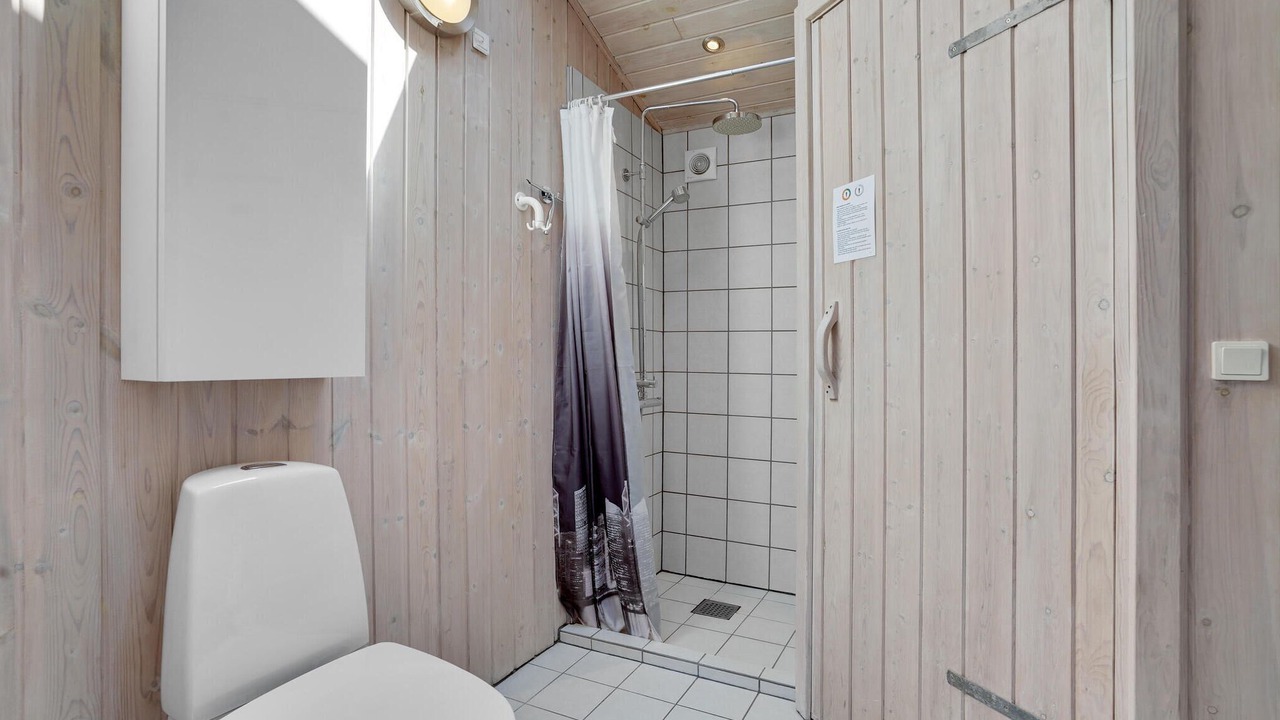 Photo of Bathroom in Pøt Strandby